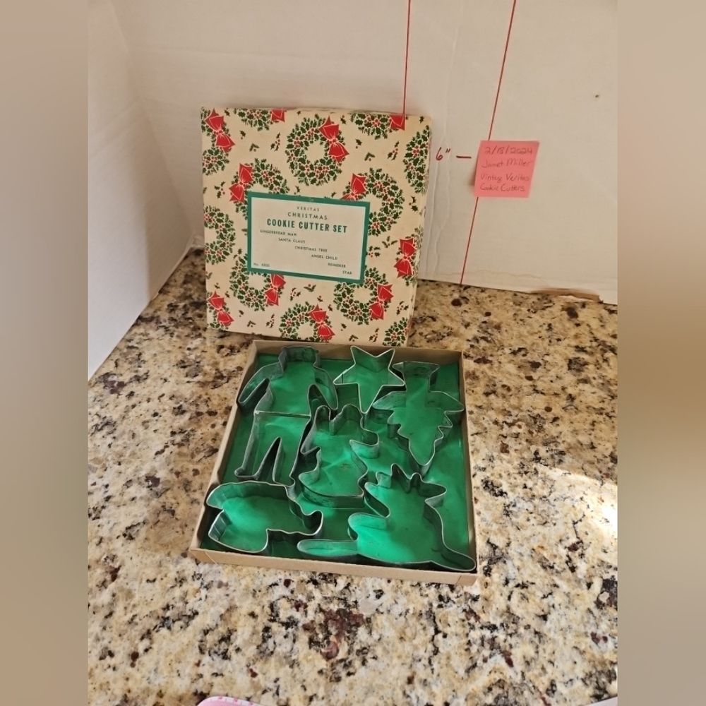 Vintage Veritas Christmas Theme Cookie Cutter 6-piece Set MCM